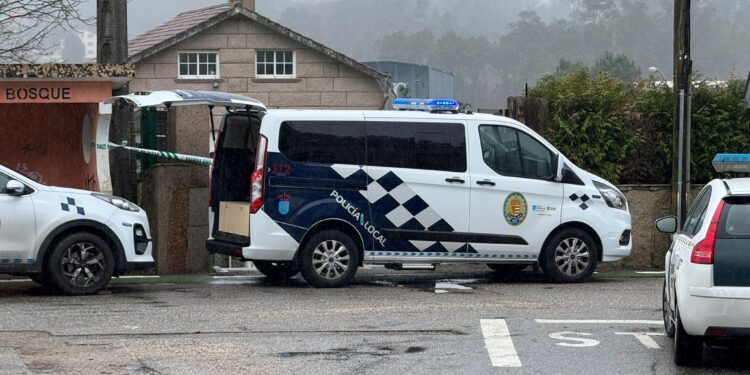 Buscan a un hombre por el asesinato de su expareja con un arma blanca en Mos