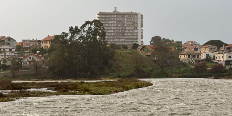 La Borrasca Marta pone en alerta los ríos: dos con aviso naranja en Vigo, uno en Redondela, Gondomar y Salvaterra