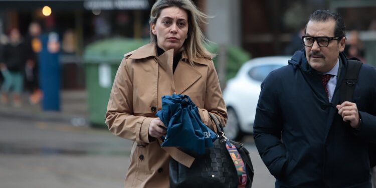 «He dado las oportunas aclaraciones», dice la concejala de Vigo investigada por el caso Saltamontes