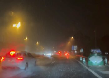 Otro diluvio barre Vigo camino de los dos meses con lluvia: peligro en carreteras por balsas de agua