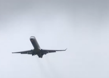 Así abortó su aterrizaje en Vigo por culpa de Leonardo un avión de Iberia