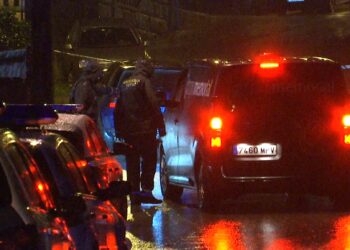 Mos amanece con las banderas a media asta en el primer día de luto por María Belén