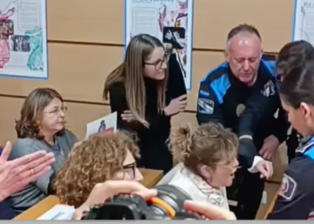 Bronca mayúscula (con intervención de la Policía) en la Mancomunidad de O Morrazo por la subida de la basura