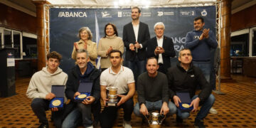 Náutico de Vigo y Comisión Naval de Marín, vencedores de Trofeo Ría de Vigo para las clases dobles