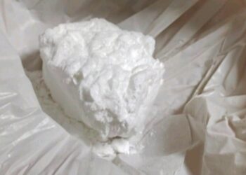 Pillado en plena calle con una caja de plástico que contenía 20 gramos de cocaína