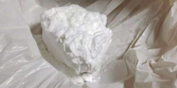 Pillado en plena calle con una caja de plástico que contenía 20 gramos de cocaína