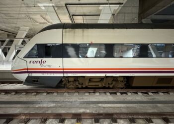 El PP acusa a Caballero de «ponerse de perfil» ante la decisión de Renfe al cancelar todos los trenes